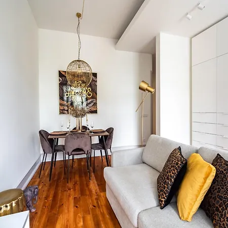 Akicity Sete Rios Joy Apartment